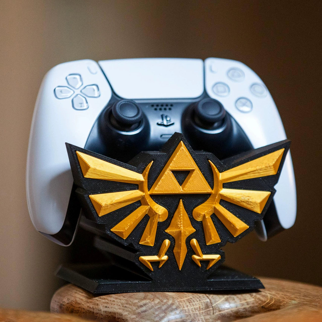 Hylian Crest- Nintendo Universal Controller Stand Gaming Accessories Playstation PS5 PS4 Switch Pro Xbox