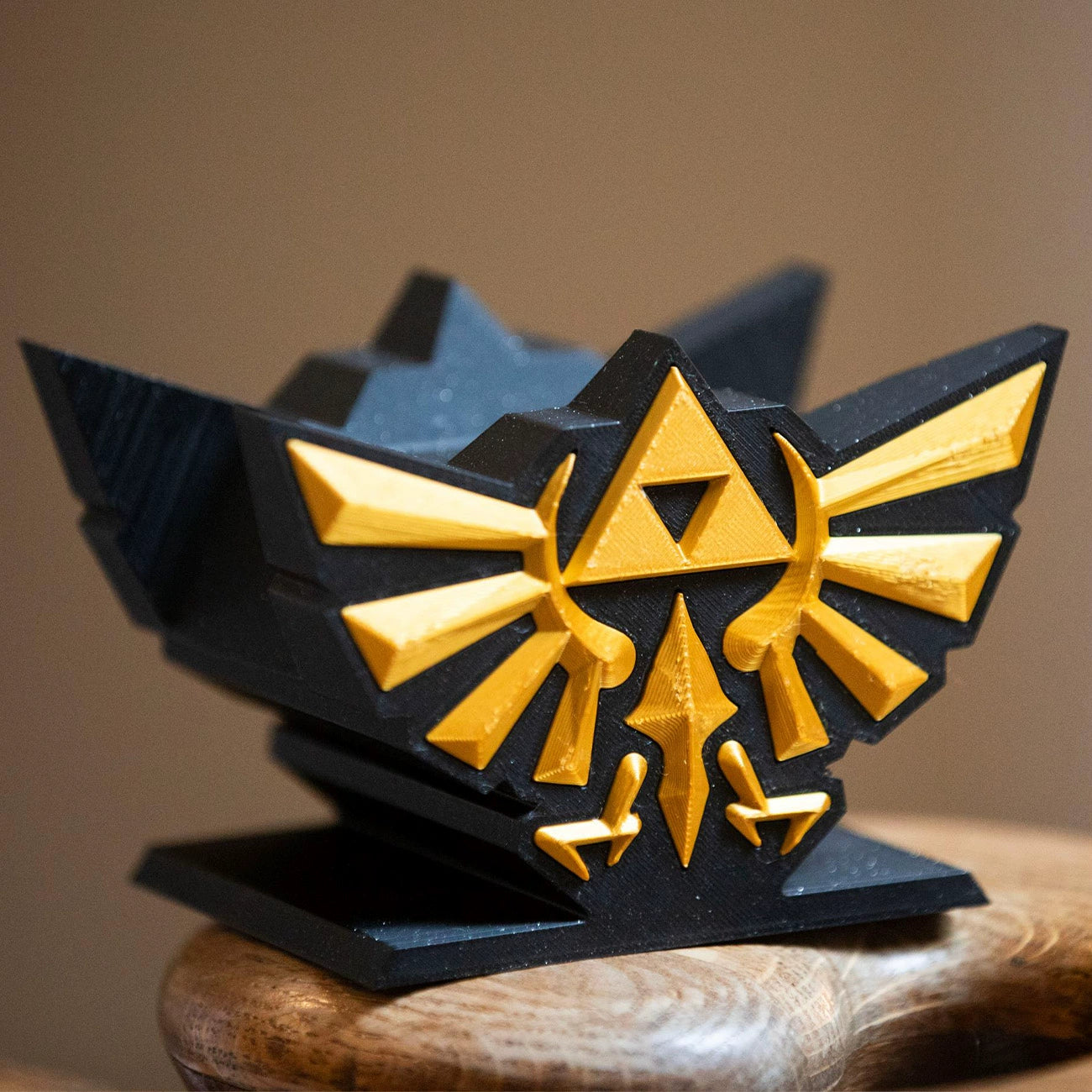 Hylian Crest- Nintendo Universal Controller Stand Gaming Accessories Playstation PS5 PS4 Switch Pro Xbox 1