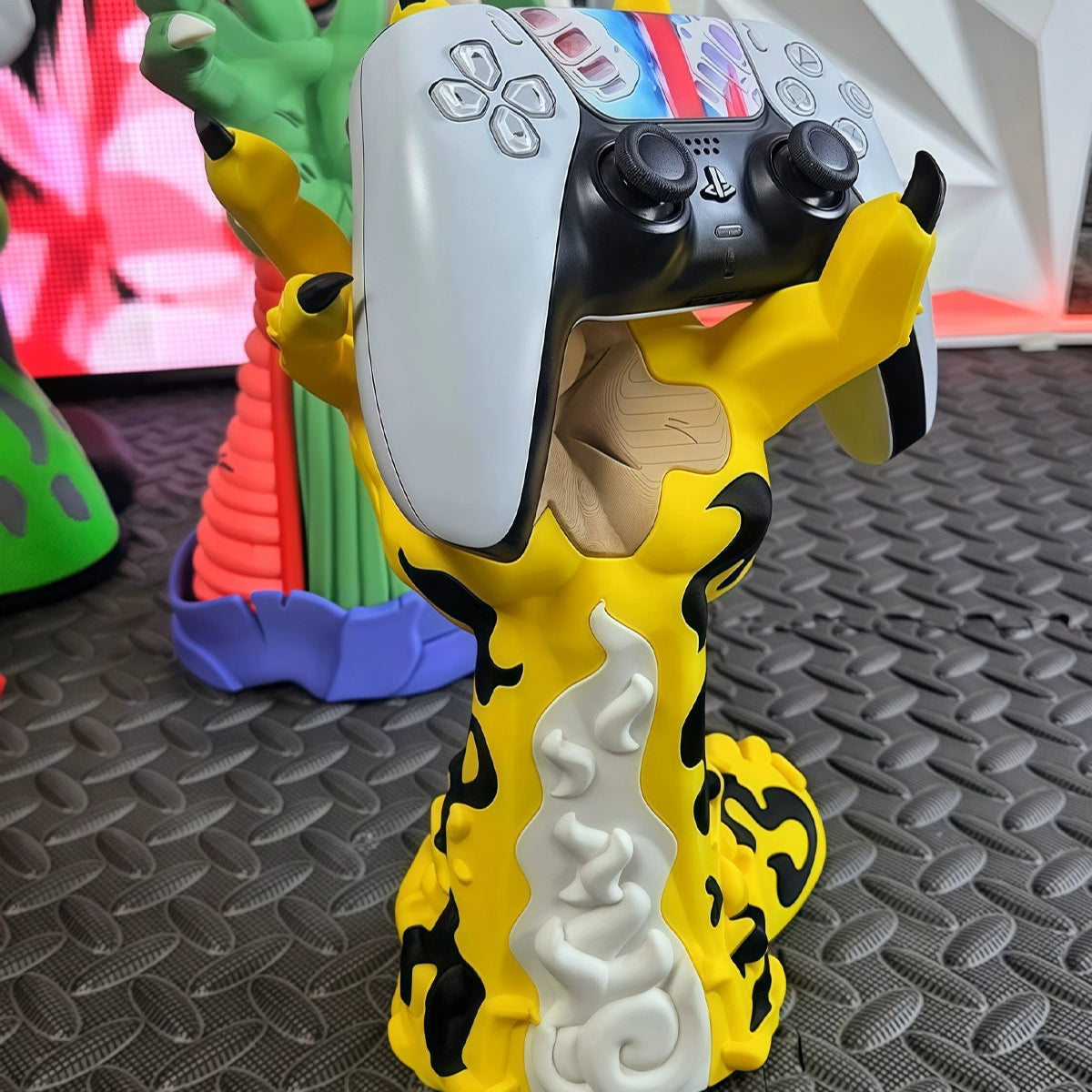 Rob Lucci - One Piece Universal Controller Stand Anime Gaming Accesories Playstation PS5 PS4 Xbox Switch Pro 4